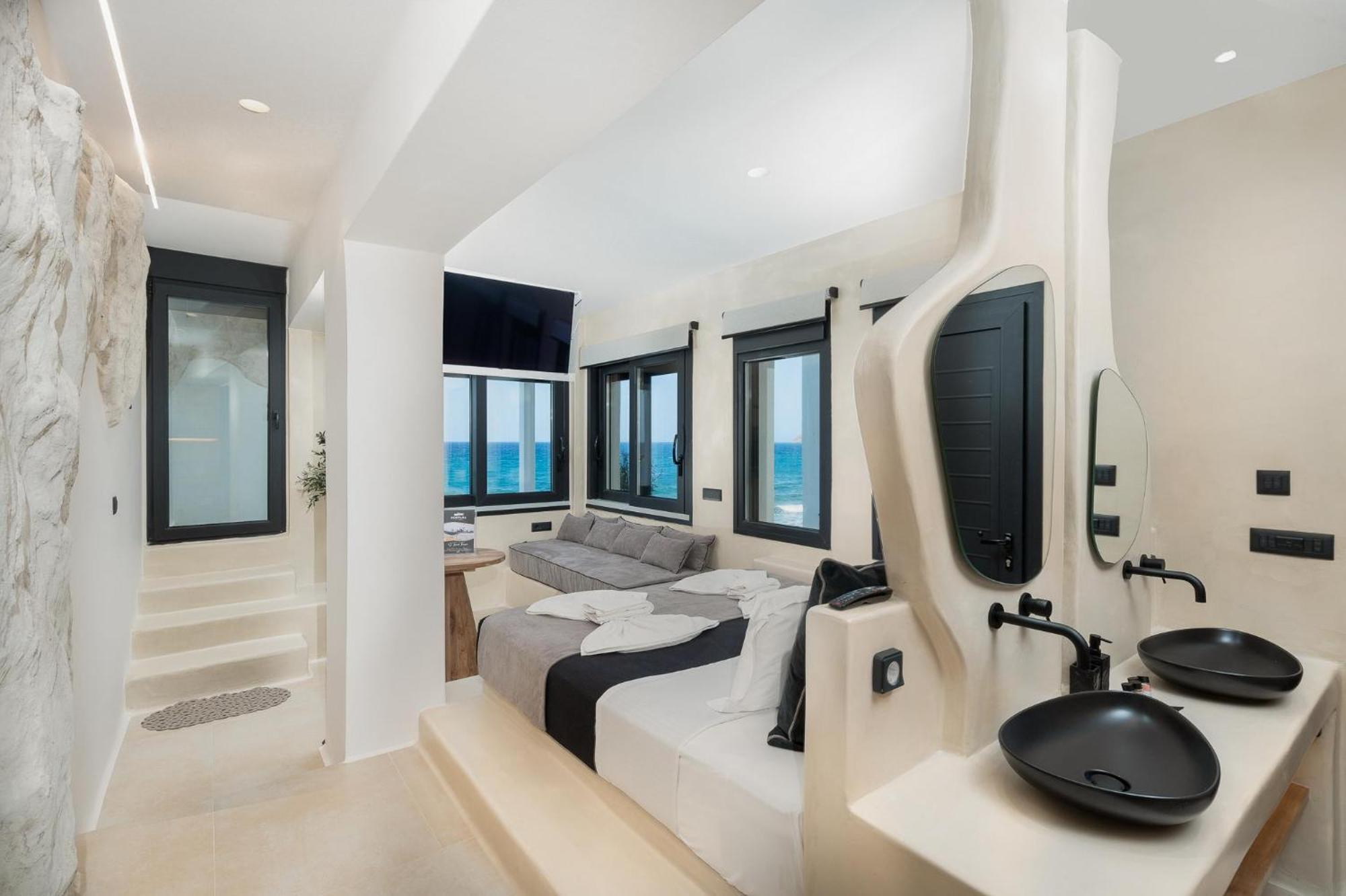 Portara Seaside Luxury Suites Naxos City Exterior photo