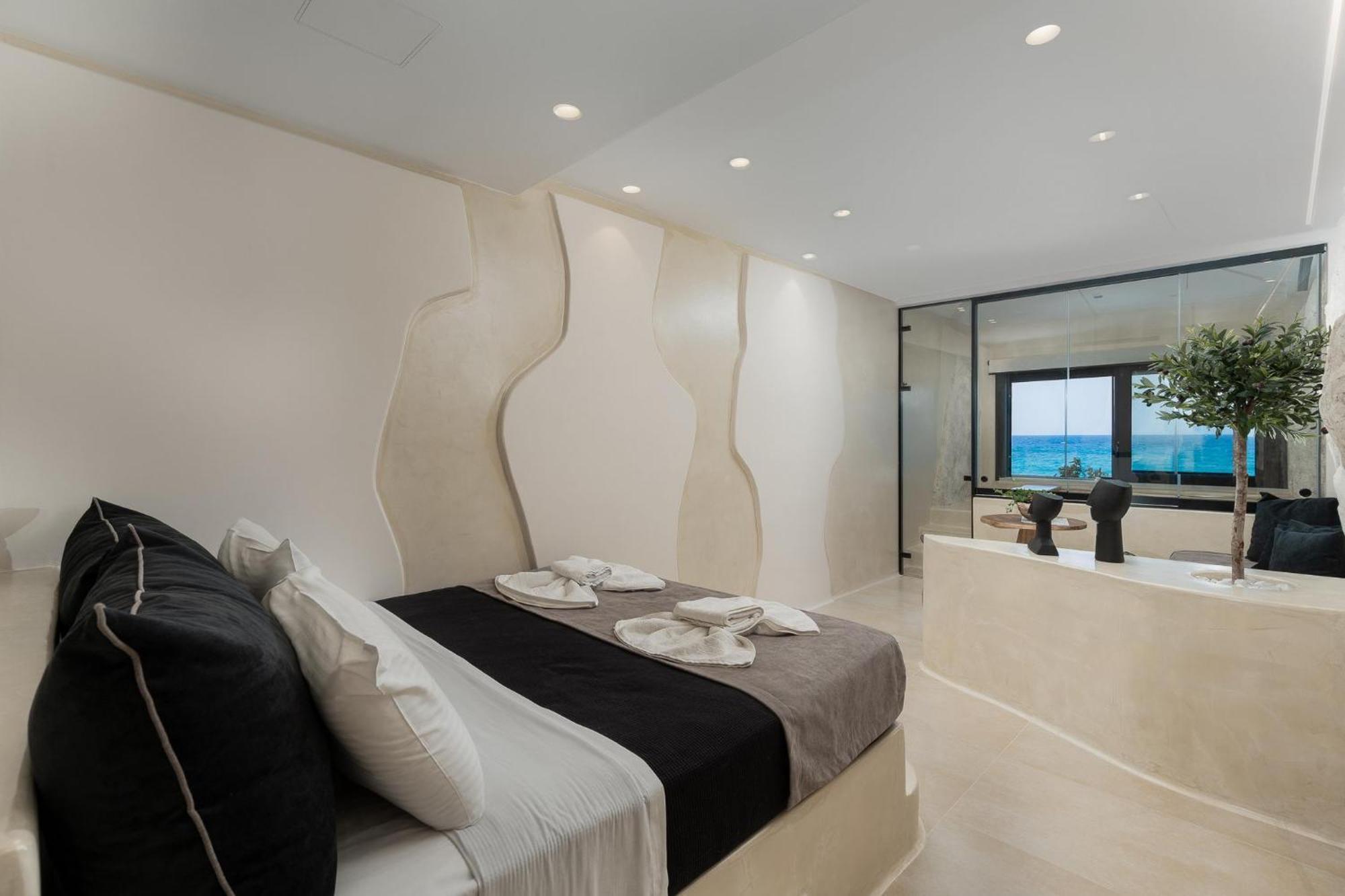 Portara Seaside Luxury Suites Naxos City Exterior photo
