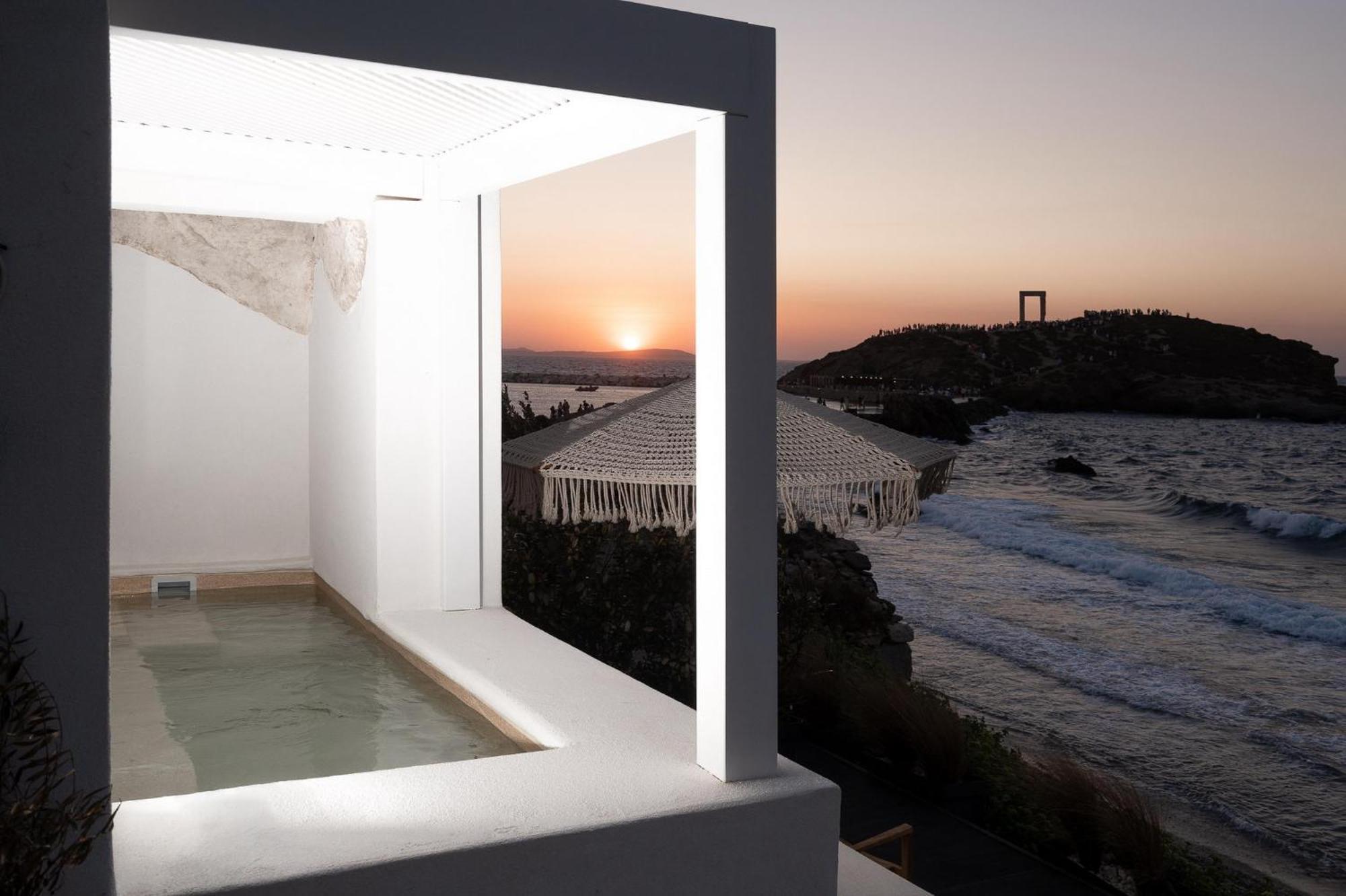 Portara Seaside Luxury Suites Naxos City Exterior photo