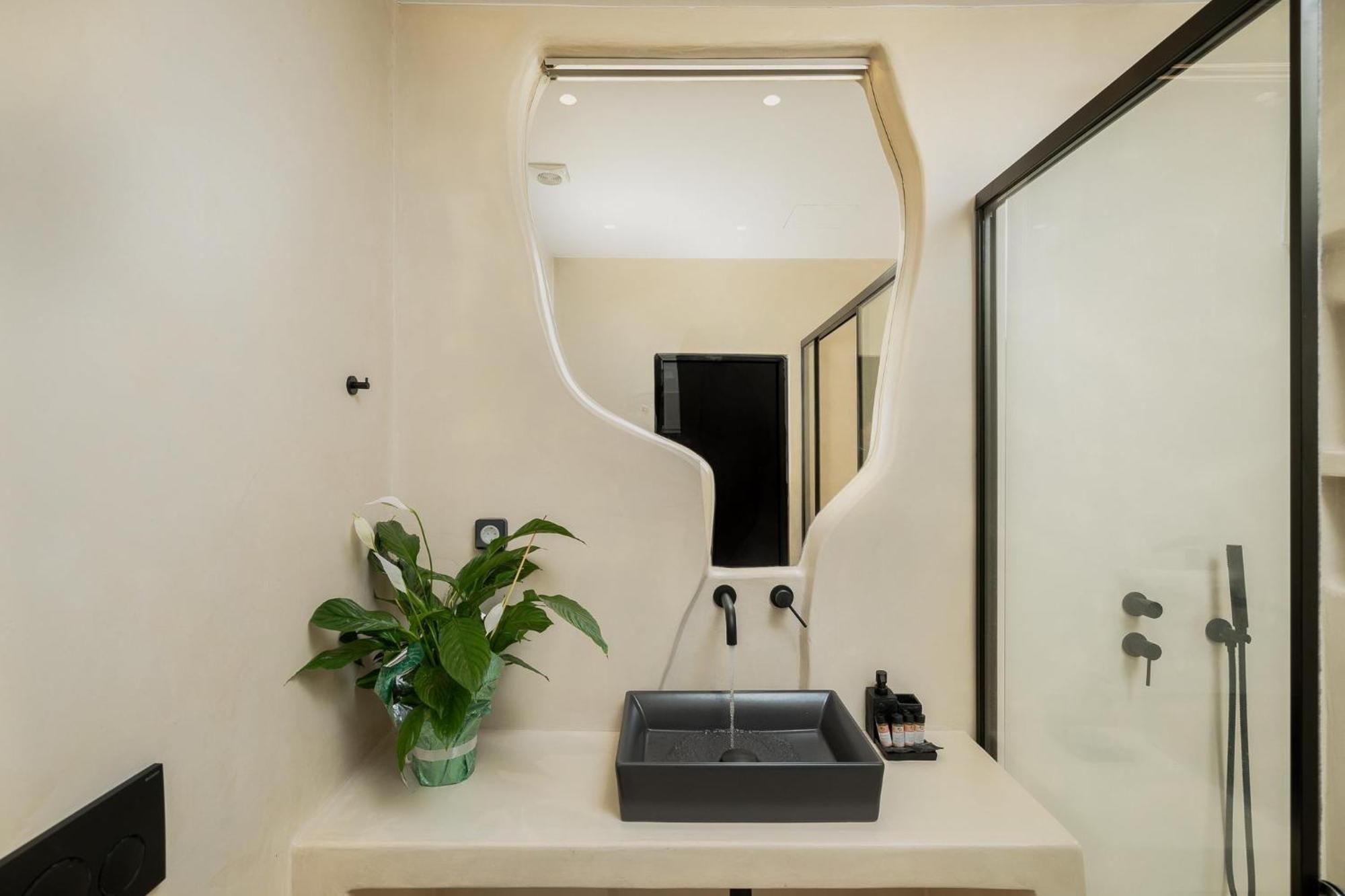 Portara Seaside Luxury Suites Naxos City Exterior photo