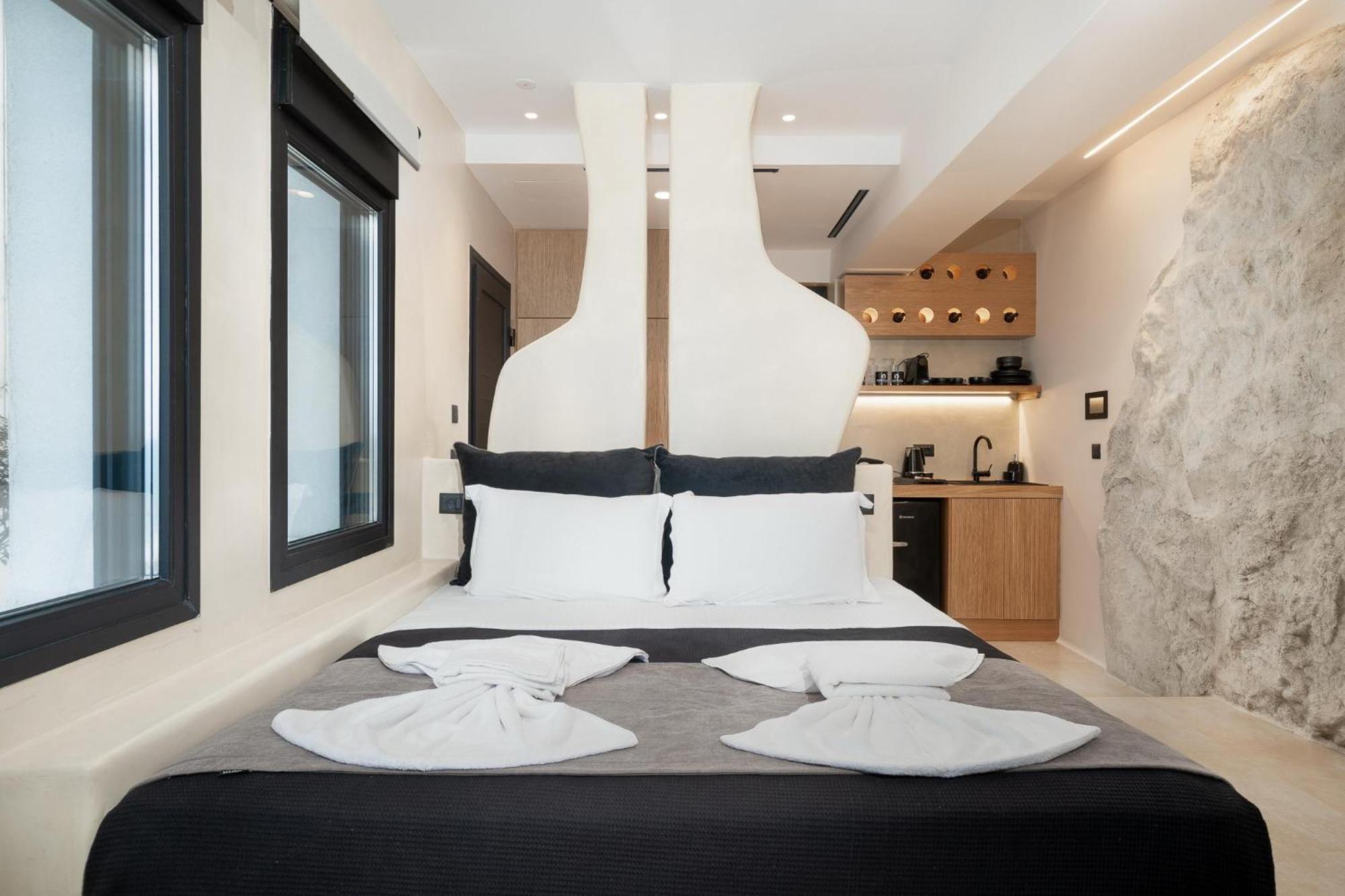 Portara Seaside Luxury Suites Naxos City Exterior photo