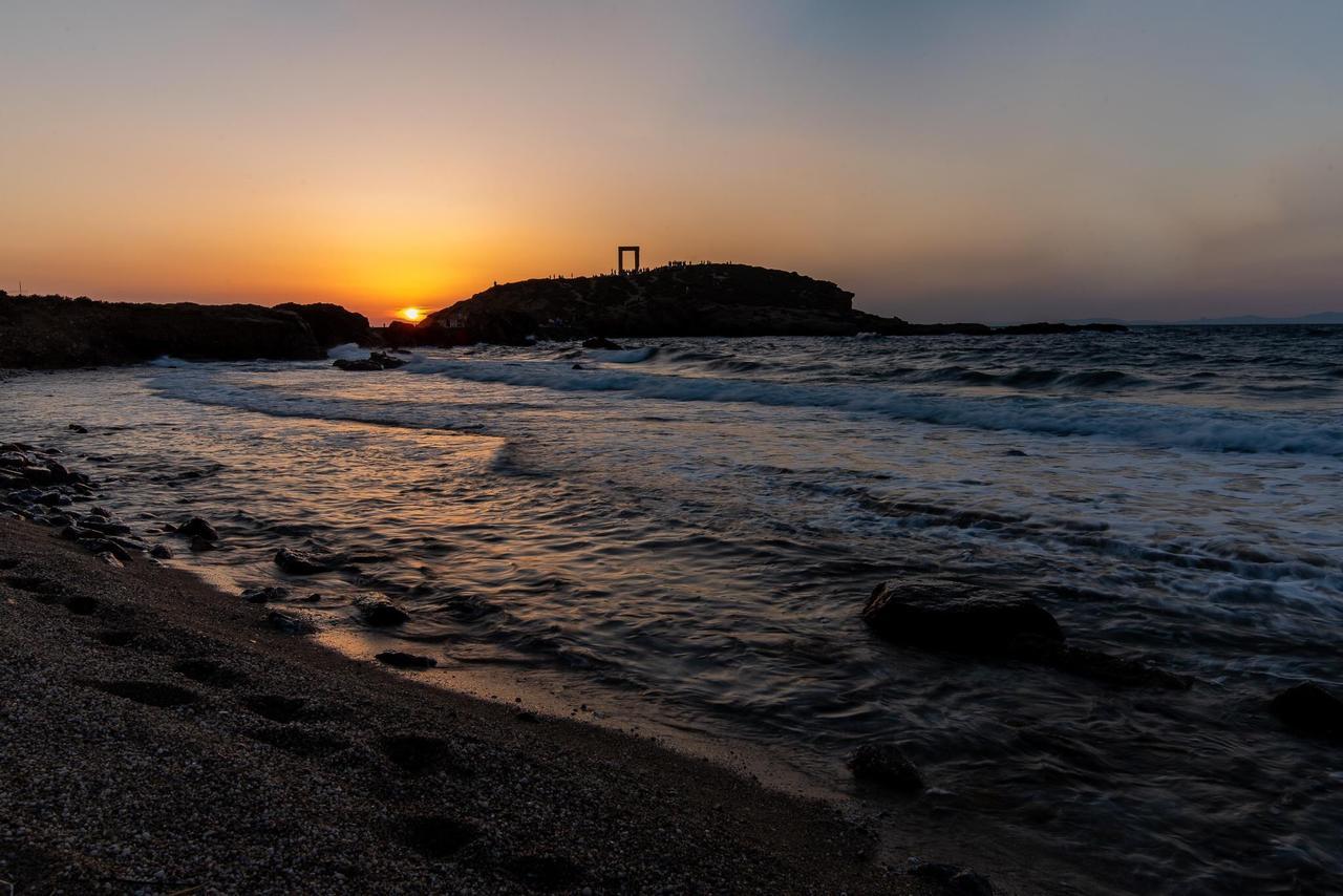 Portara Seaside Luxury Suites Naxos City Exterior photo