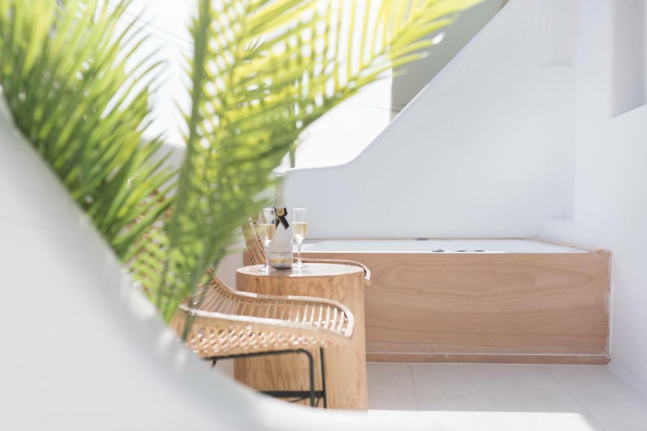 Portara Seaside Luxury Suites Naxos City Exterior photo